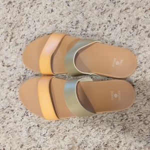 Shade & Shore Sandals